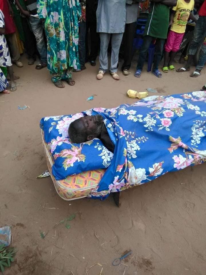 Man Buried With Bed Instead Of A Coffin In Benue State (photos ...